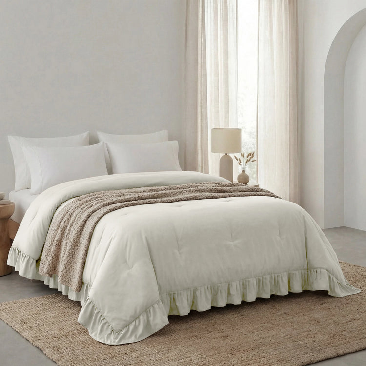 Lazy dekbed en overtrek in 1 - Ruffles - exclusief kussensloop - Creme - zijaanzicht