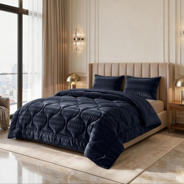 Sleeptime Lazy dekbed-en-overtrek-in-1 Hotel Velvet - exclusief kussensloop - Navy - zijaanzicht